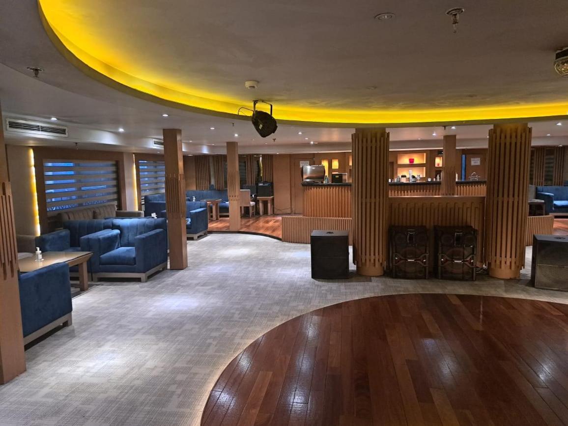Five Star Nile Cruise From Aswan To Luxor Hotel Exterior foto
