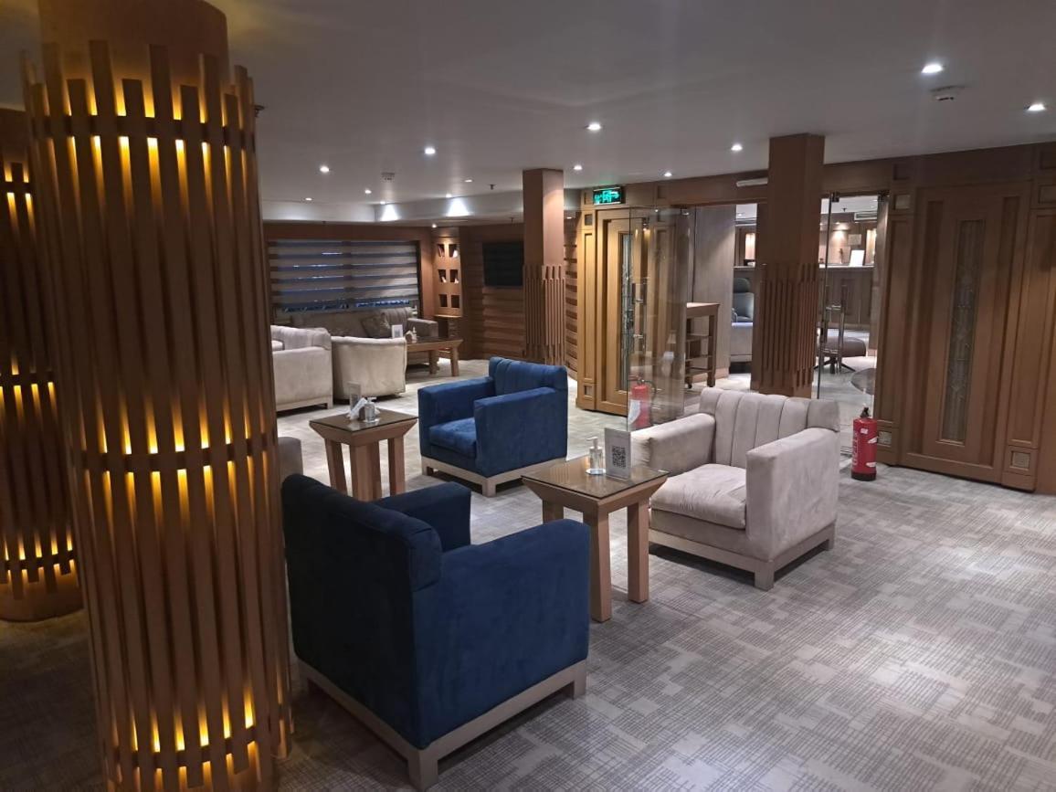 Five Star Nile Cruise From Aswan To Luxor Hotel Exterior foto